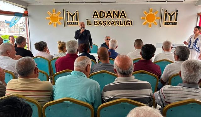 İYİ Parti Adana İl Başkanlığı'nda aşure programı düzenlendi
