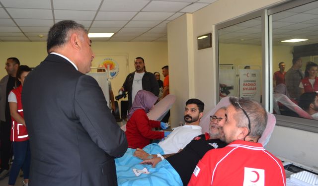 Kızılayın kan bağışı çağrısına Adana Büyükşehir Belediyesinden "candan" destek