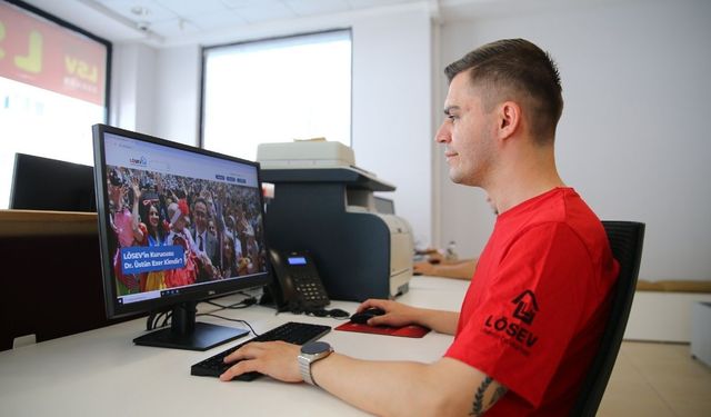 Lenf kanserini 3 kez yendi, şimdi hastalara umut oluyor