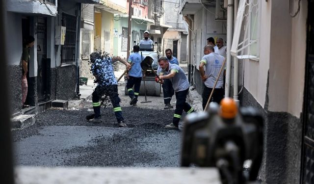 Seyhan Belediyesi'nden Narlıca ve Barbaros'a asfalt yatırımı