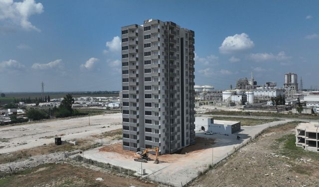 Seyhan'da 52 belediye işçisi ev sahibi oluyor