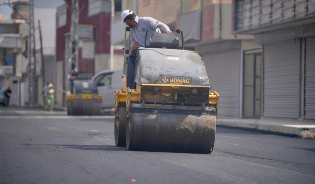 Seyhan'da asfalt seferberliği sürüyor