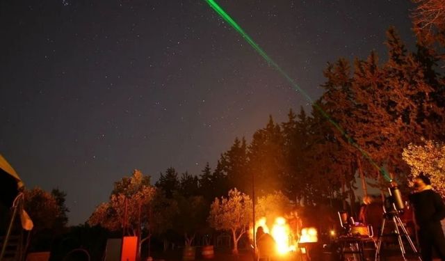Adana'da gökyüzü şöleni! Satürn ve Ay teleskopla izlenecek
