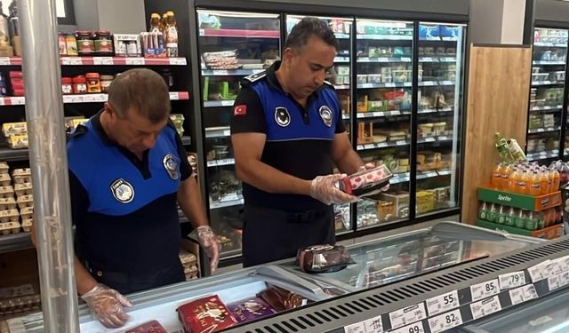 Yumurtalık'ta marketlere sıkı denetim gerçekleştirildi