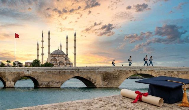 Adana Türkiye’nin en fazla üniversite mezununa sahip 7’nci ili oldu
