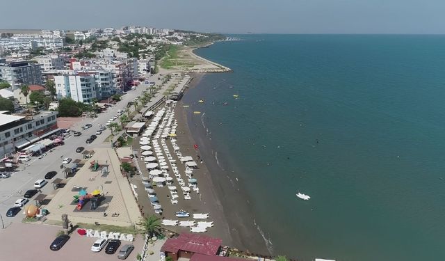 Adana'da sıcaklık denize de yansıdı! Karataş'ta su 32 derece