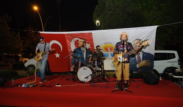 Bi’ Yaz Konserleri kapsamında Atatürk Parkı’nda renkli gece