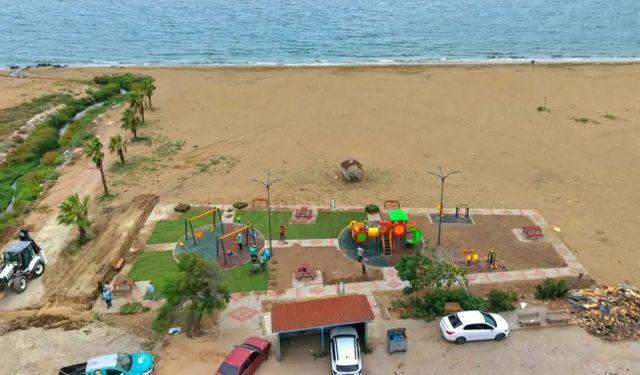 Ceyhan Belediyesi İncirli Plajı’ndaki yeni parkı hizmete açtı