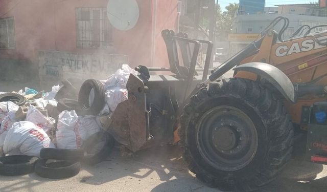 Ceyhan'ın cadde ve sokakları titizlikle temizleniyor