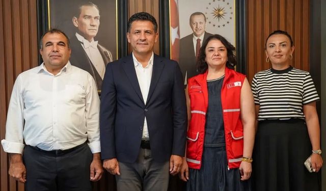 Kozan’da 500 öğrenciye kırtasiye ve okul kıyafeti desteği