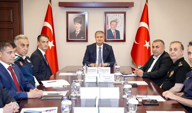 Mustafa Yavuz’dan Adana’da mikroplastik kirliliği toplantısı