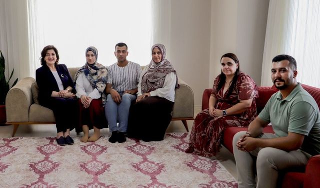 Süreyya Yavuz'dan şehit ailelerine anlamlı ziyaret
