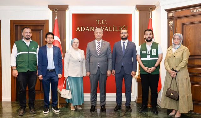 Yeşilay Adana Şubesi’nden Vali Mustafa Yavuz’a makam ziyareti
