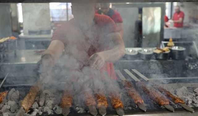 Adana Lezzet Festivali için kebapçılarda hazırlık başladı