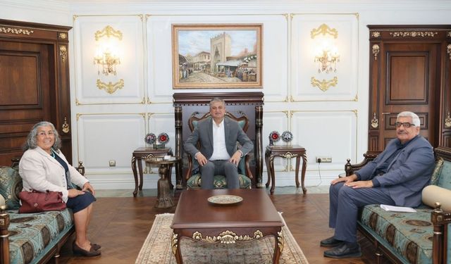 Adana Valiliğinde, muhtarların talepleri ve şehrin sanat vizyonu masaya yatırıldı!
