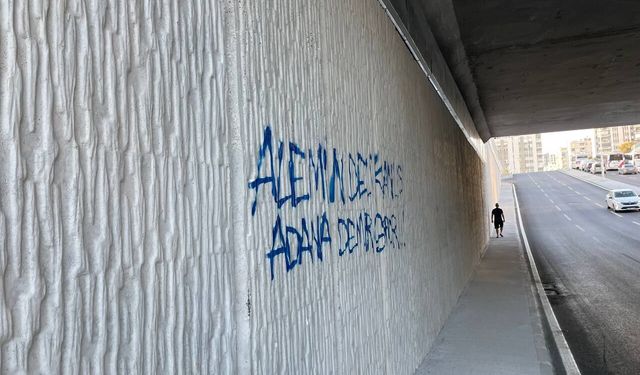 Adana’da 11 Eylül’de açılmıştı: Kasım Gülek Altgeçidi’nin duvarlarına yazılar yazıldı