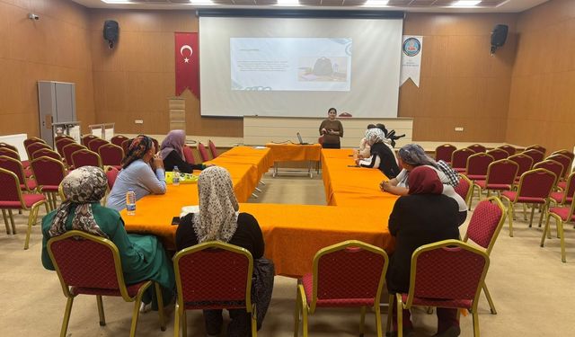 Adana'da aileler için kapsamlı eğitim seferberliği: "Okul ve Aile" modülü hayata geçirildi