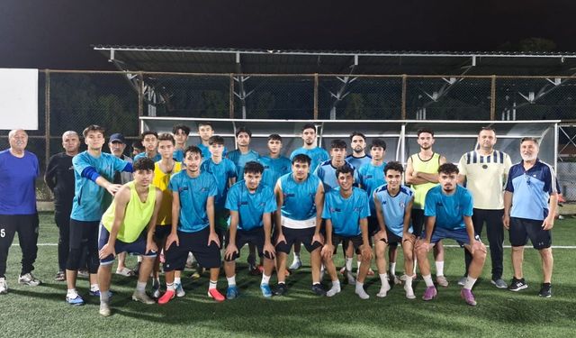 Adana'nın şimşekleri sahada: Yüreğir Demirspor'da hedef büyük