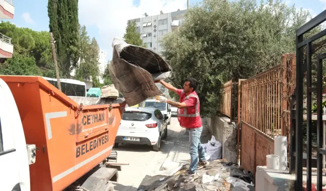 Ceyhan Belediyesinden temizlik seferberliği: Kent genelinde çalışmalar aralıksız sürüyor