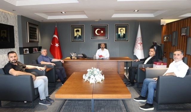 Halil Nacar, konuklarını İl Sağlık Müdürlüğü’nde ağırladı