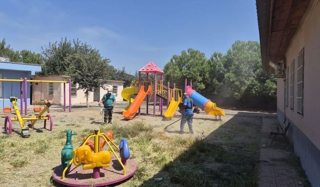 Yumurtalık'ta Adana Büyükşehir ve ilçe belediyesinden ortak temizlik seferberliği