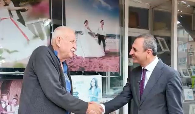 Yüreğir Belediye Başkan Vekili Tarık Özünal esnafla buluştu: "Büyük bir aileyiz"
