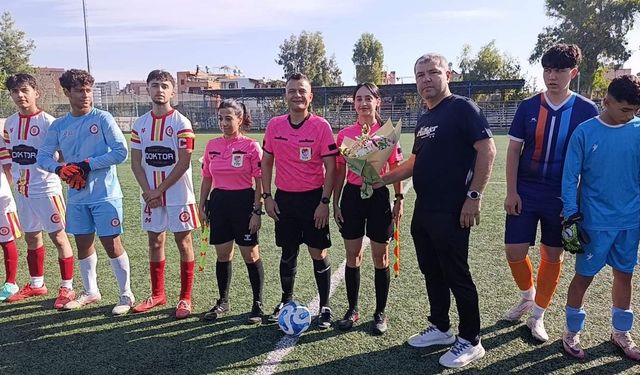 ASKF yöneticileri U-17 Ligi açılış müsabakasında gençleri yalnız bırakmadı