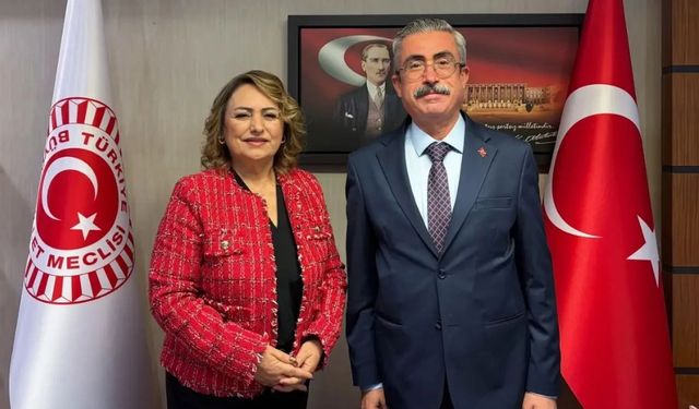 Başkan Karataş’tan Müzeyyen Şevkin’e ziyaret