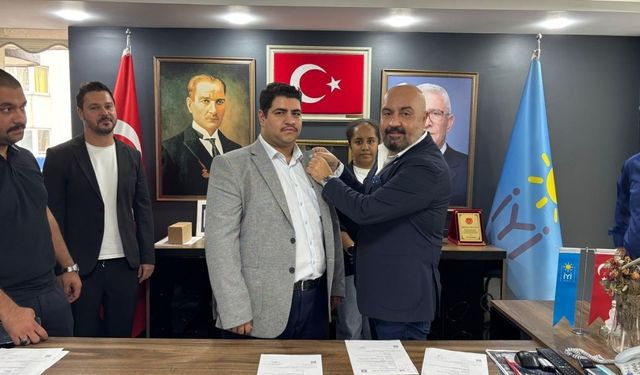 İYİ Parti Adana teşkilatında yeni isimler partiye katıldı
