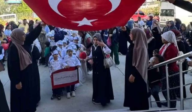 Karaisalı’da Bed-i Besmele etkinliği: Minikler Kur’an eğitimine başladı