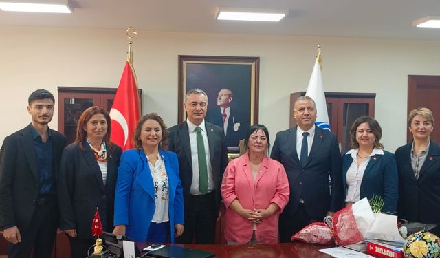 Müslim Sarı Adana’da: Belediye ziyareti sonrası gündem basın toplantısı