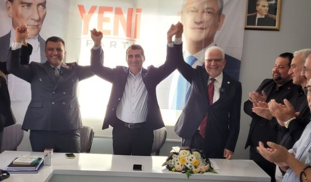 YENİ Parti Kozan’da devir teslim: Tevfik Yüceli görevi devraldı