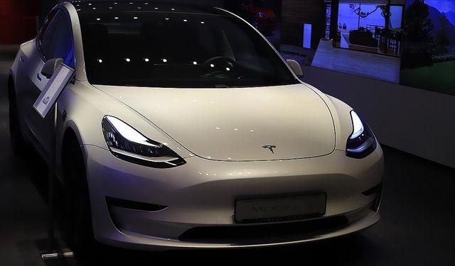 Tesla, 2 milyondan fazla aracı otopilot yazılımını güncellemek için geri çağıracak