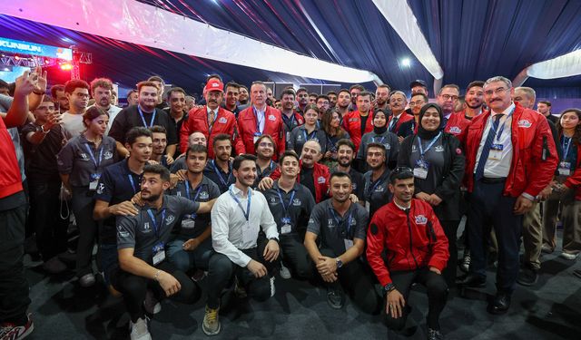Meclis Sanayi Komisyonu heyeti TEKNOFEST'i ziyaret etti