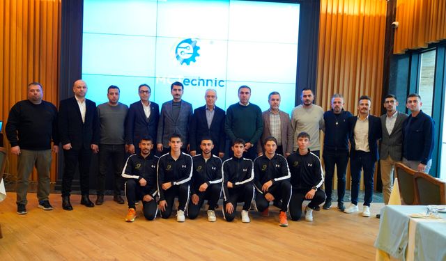 MCT NOX Uluslararası Dağ Bisikleti Takımı'nın tanıtımı Kahramanmaraş'ta yapıldı