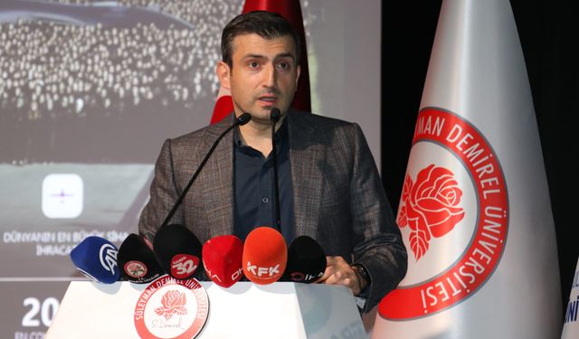Baykar Yönetim Kurulu Başkanı Bayraktar, Isparta'da "Milli Teknoloji Hamlesi"ni anlatt
