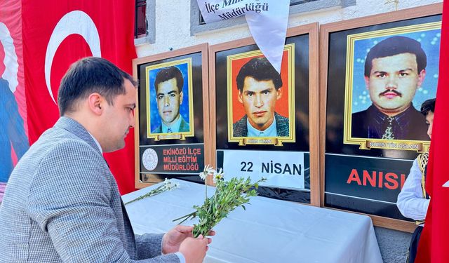 29 yıl önce şehit edilen öğretmenler anıldı