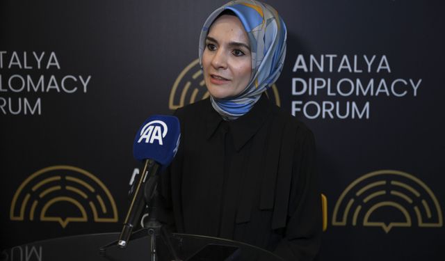 Bakan Göktaş, Türkiye'nin sosyal politikalardaki tecrübelerini forumda paylaştı
