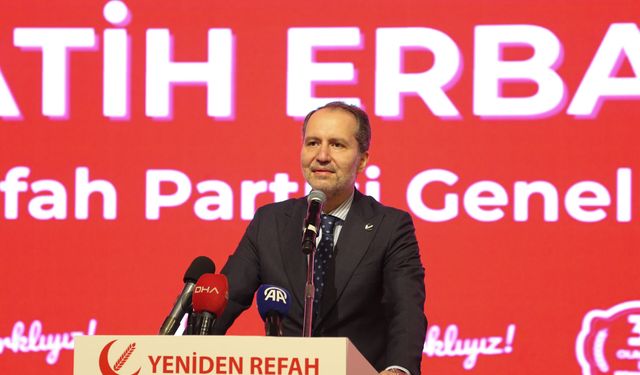 Yeniden Refah Partisi Genel Başkanı Erbakan, Antalya'da partisinin il kongresine katıldı
