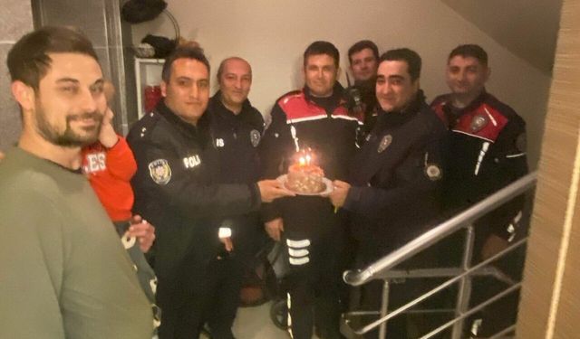 "Kavga" ihbarına giden polis ekiplerine tatlı sürpriz