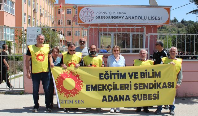 Adana Eğitim Sen'den Sungurbey Anadolu Lisesi önünde açıklaması