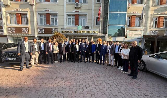 Adana sağlık hizmetlerinin geleceği Adana Öğretmenevi’nde masaya yatırıldı