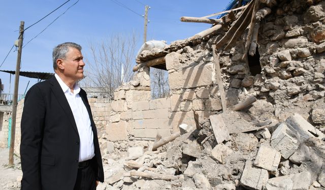 Ayhan Barut: "Deprem gerçeğine karşı acil seferberlik başlatılmalı"