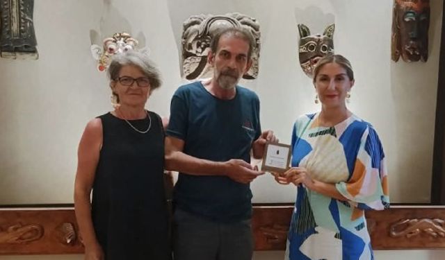 Benzer çifti deri sanatı ile kültürel mirası geleceğe taşıyor