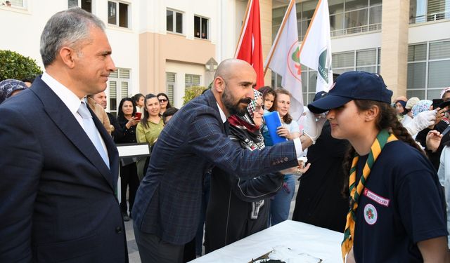 Çanakkale kahramanlarını yad etmek için yola çıkan izcilere kına yakıldı