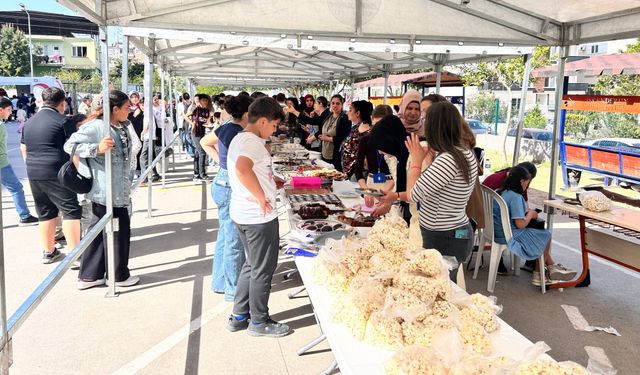 Depremzede öğrenciler bahar şenliğinde eğlendi