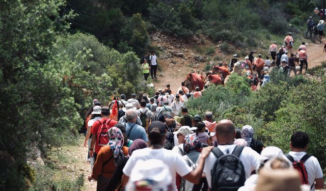 Kaş'ta Likya Su Yolu Yürüyüşü ve Patara Yörük Göçü düzenlendi