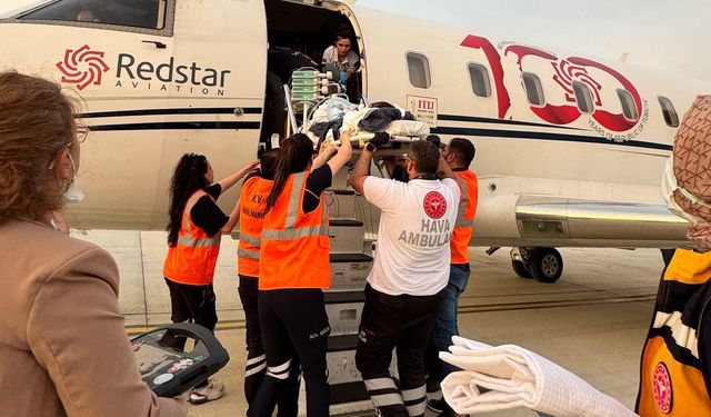 Mersin'de ambulans uçak 10 yaşındaki çocuk için havalandı