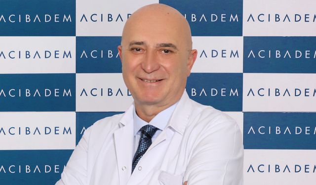 Prof. Dr. Sarpel: "Diz protezi ameliyatlarında robotik yöntem ile iyileşme hızlanıyor"