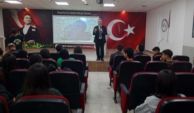 Tarsus'ta 'Ahlaki Değerler ve Dini Hassasiyetler' konferansı